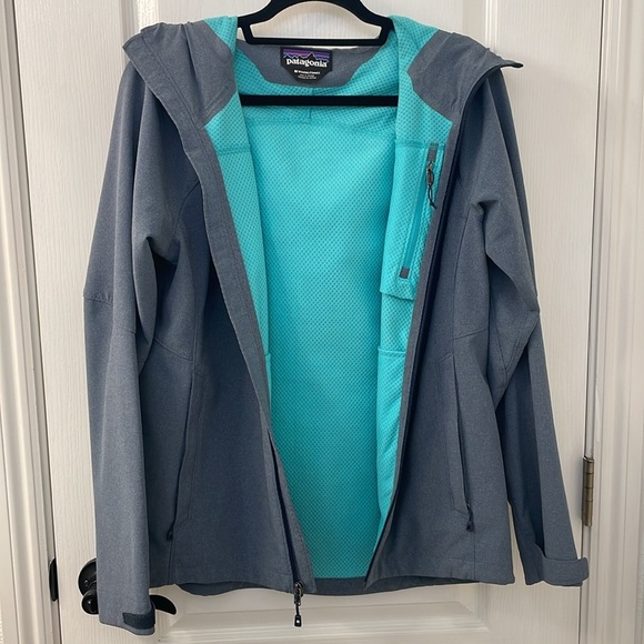 Patagonia Grey Hooded Jacket - Picture 5 of 6